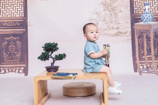 安宁宝宝几个月会认人
