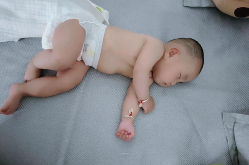 安宁怀孕多久肚子会胀气